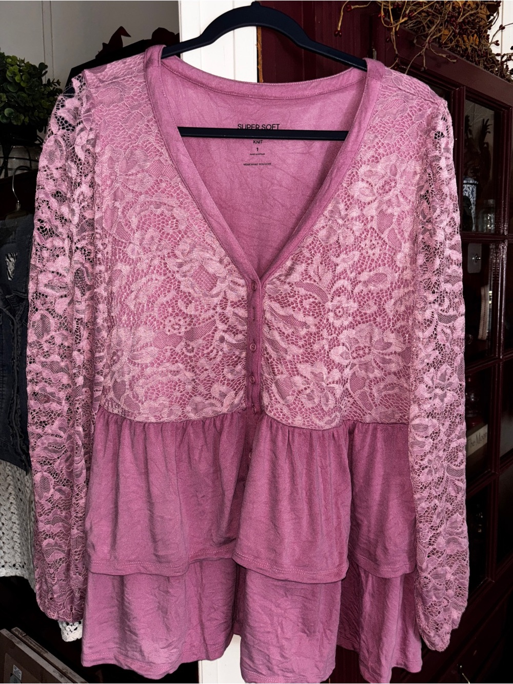 torrid 1 (will fit a 2x for sure) Rose Pink Lace Button-Front Tiered Tunic